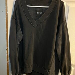 American Eagle Outfitters Black Off-the-Shoulder oversized Sweater
